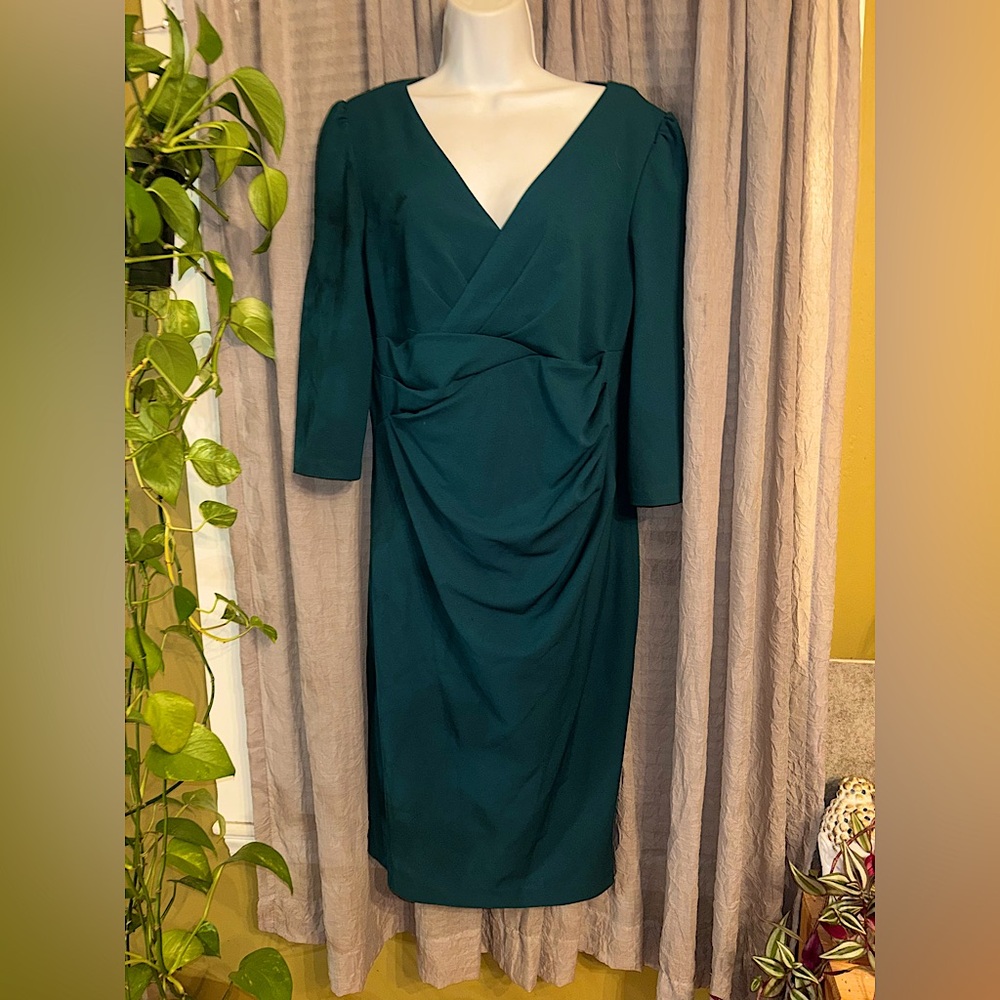 Gorgeous teal Hunter Betsey Johnson like new size 14, dress